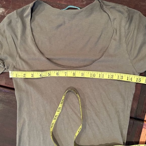 Women’s Tan Velvet by Graham & Spencer Short-Sleeve Fitted Tee , Size L - Picture 6 of 8